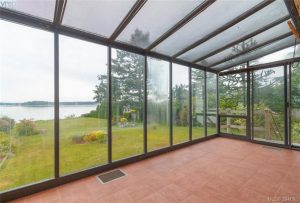 Greenhouse attached to the home