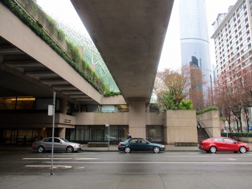 Side view of the entrance to the BC Supreme Court at 800 Smithe Street in Vancouver on 5 April 2019